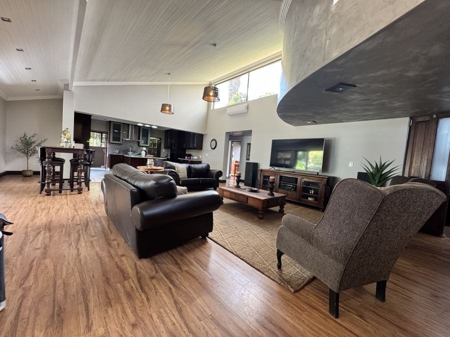 4 Bedroom Property for Sale in Wilkoppies North West